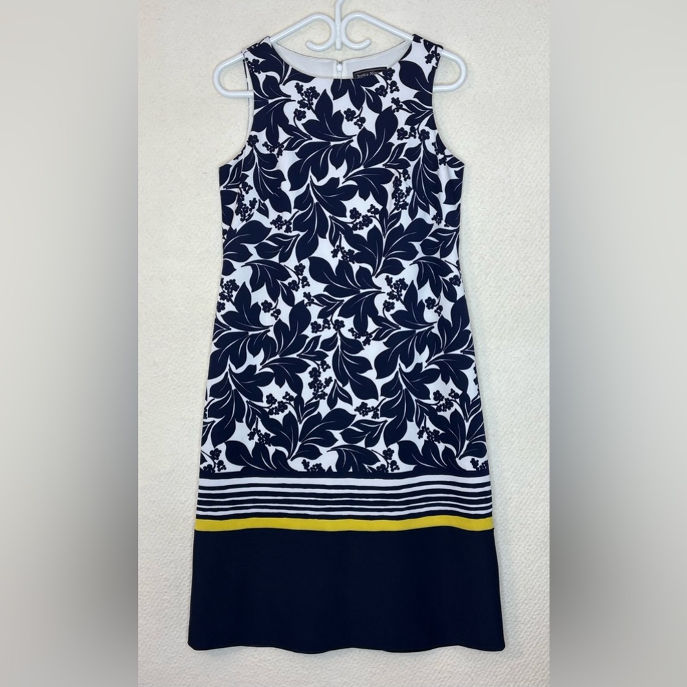 Jessica Howard Lined Floral Sleeveless Dress Size 8. Deep Navy, White & Yellow.